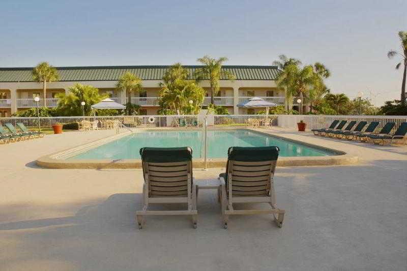 Surestay Plus Hotel By Best Western Clearwater Central Extérieur photo