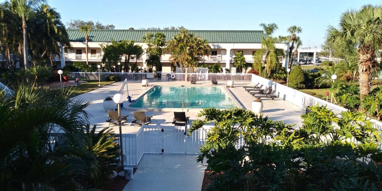 Surestay Plus Hotel By Best Western Clearwater Central Extérieur photo